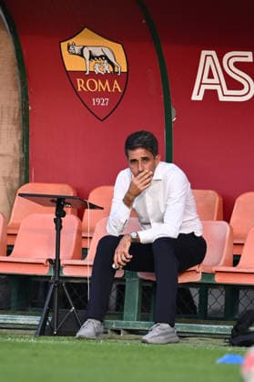 SOCCER - Women s Serie A - AS Roma vs. SS Lazio Women Photo by IPA ABACAPRESS.COM89263565 - Gianluca Grassadonia, head coach of S.S. Lazio Women, attends the Serie A Women Athora match on Matchday 2 between A.S. Roman and S.S. Lazio Women at the Tre Fontane Stadium on October 3, 2026, in Rome, Italy. Rome Italy Copyright: xIPAxSport ABACAx