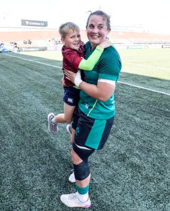 Women s International Test Match, Virgin Media Park, Cork 3 10 2026 Ireland vs Japan Ireland s Enya Breen celebrates with a young fan after the match Enya Breen celebrates with a young fan after the match 3 10 2026 Copyright: xDanxClohessyx DC91181 copy
