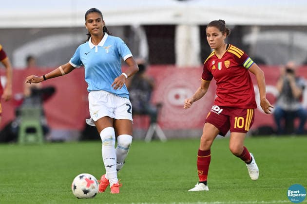 SOCCER - Women s Serie A - AS Roma vs. SS Lazio Women Photo by IPA ABACAPRESS.COM89263840 - Andrea Holmstrom of S.S. Lazio and Manuela Giugliano of A.S. Roma during the Serie A Women s League match between Roma and Lazio—the AS Roma vs. S.S. Lazio Women game, an Italian Serie A Women s match—in Rome, Italy, on October 3, 2026 Rome Italy  Copyright: xIPAxSport ABACAx