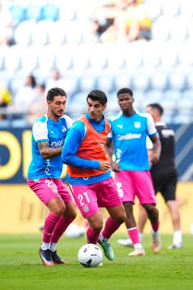 October 3, 2026, Cadiz, Cadiz, Spain: Alvaro Morata of CD Leganes warms up during the Spanish league, LaLiga Hypermotion, football match played between Cadiz CF and CD Leganes at JP Financial stadium on October 3, 2026, in Cadiz, Spain. Cadiz Spain - ZUMAa181 20261003_zaa_a181_014 Copyright: xJoaquinxCorcherox