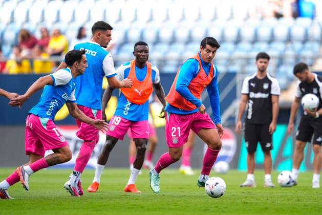 October 3, 2026, Cadiz, Cadiz, Spain: Alvaro Morata of CD Leganes warms up during the Spanish league, LaLiga Hypermotion, football match played between Cadiz CF and CD Leganes at JP Financial stadium on October 3, 2026, in Cadiz, Spain. Cadiz Spain - ZUMAa181 20261003_zaa_a181_017 Copyright: xJoaquinxCorcherox