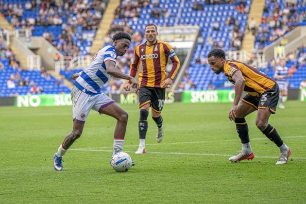 Reading v Bradford City, EFL Sky Bet League 1 Kyreece Lisbie of Reading FC during the EFL Sky Bet League 1 match between Reading and Bradford City at the Select Car Leasing Stadium, Reading, UK on 3 October 2026. Reading Select Car Leasing Stadium Berkshire UK Editorial use only DataCo restrictions apply See www.football-dataco.com , Copyright: xStevexBaileyx PSI-24965-0083