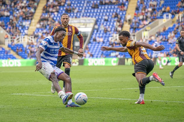 Reading v Bradford City, EFL Sky Bet League 1 Kyreece Lisbie of Reading FC during the EFL Sky Bet League 1 match between Reading and Bradford City at the Select Car Leasing Stadium, Reading, UK on 3 October 2026. Reading Select Car Leasing Stadium Berkshire UK Editorial use only DataCo restrictions apply See www.football-dataco.com , Copyright: xStevexBaileyx PSI-24965-0085