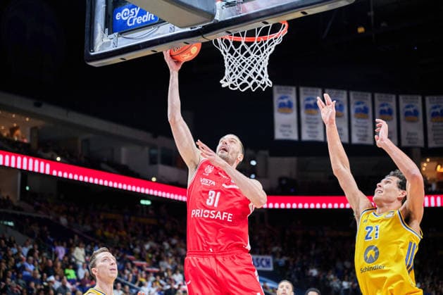 Daniel Keppeler, Bamberg Baskets, 31; Brandon Angel, ALBA Berlin, 21; GER; ALBA Berlin vs. BMA 365 Bamberg Baskets; Men s Basketball; easy Credit BBL; 2026–27 Season; Matchday 4, October 3, 2026 GER, ALBA Berlin vs. BMA 365 Bamberg Baskets, Men s Basketball, easyCredit BBL, 2026–27 Season, Matchday 4, October 3, 2026 Berlin Copyright: xClaudiusxRauch,xEibner-Pressefotox xClaudiusxRauchx EP_CRH