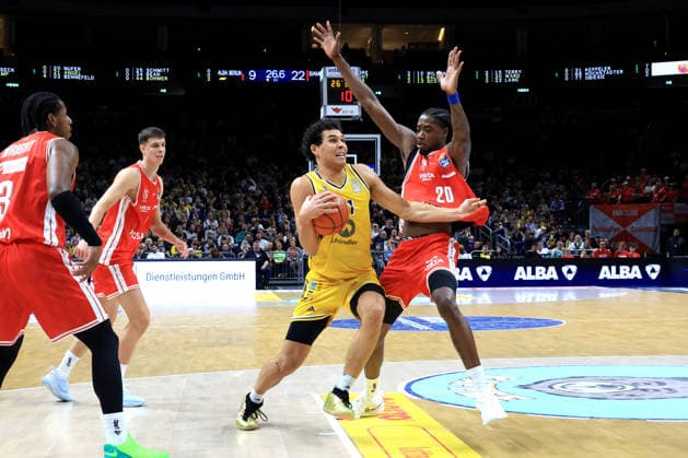 October 3, 2026, Germany, GER, DEU, Basketball, 1st Bundesliga, Day 1, 2026–2027 Season, Berlin, ALBA Berlin vs. Bamberg, BRANDON ANGEL (ALBA Berlin) 21, Hason Ward (Bamberg) 20, nordphoto GmbH, Engler Berlin, Uber Arena, Berlin, Germany Copyright: xNordphotox xEnglerx
