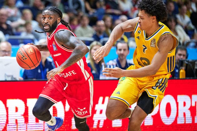 Jordan Jones, Bamberg Baskets, 04; Jack Kayil, ALBA Berlin, 07; GER; ALBA Berlin vs. BMA 365 Bamberg Baskets; Men s Basketball; easy Credit BBL; 2026–27 Season; Matchday 4, October 3, 2026 GER, ALBA Berlin vs. BMA 365 Bamberg Baskets, Men s Basketball, easyCredit BBL, 2026–27 Season, Matchday 4, October 3, 2026 Berlin Copyright: xClaudiusxRauch,xEibner-Pressefotox xClaudiusxRauchx EP_CRH