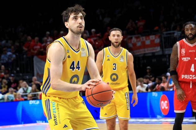October 3, 2026, Germany, GER, DEU, Basketball, 1st Bundesliga, Day 1, 2026–2027 Season, Berlin, ALBA Berlin vs. Bamberg, free throw by JULIUS BOEHMER, ALBA Berlin 44, nordphoto GmbH, Engler, Berlin, Uber Arena, Berlin, Germany Copyright: xNordphotox xEnglerx