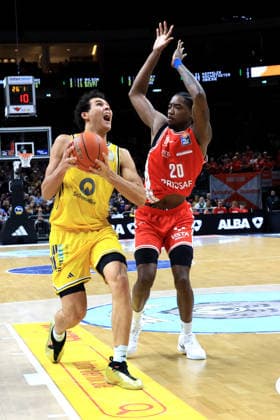 October 3, 2026, Germany, GER, DEU, Basketball, 1st Bundesliga, Day 1, 2026–2027 Season, Berlin, ALBA Berlin vs. Bamberg, BRANDON ANGEL (ALBA Berlin) 21, Hason Ward (Bamberg) 20, nordphoto GmbH, Engler Berlin, Uber Arena, Berlin, Germany Copyright: xNordphotox xEnglerx