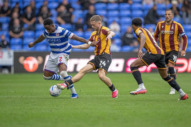 Reading v Bradford City, EFL Sky Bet League 1 Udoka Godwin-Malife of Reading FC and Will Swan of Bradford City during the EFL Sky Bet League 1 match between Reading and Bradford City at the Select Car Leasing Stadium, Reading, UK on 3 October 2026. Reading Select Car Leasing Stadium Berkshire UK Editorial use only DataCo restrictions apply See www.football-dataco.com , Copyright: xStevexBaileyx PSI-24965-0127