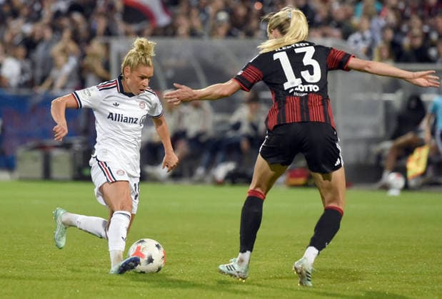 October 3, 2026, xhbx, Soccer, Google Pixel, Women s Bundesliga, Eintracht Frankfurt vs. FC Bayern Munich, Linda Dallmann (FC Bayern Munich Women), Amanda Ilestedt (Eintracht Frankfurt Women), Frankfurt am Main