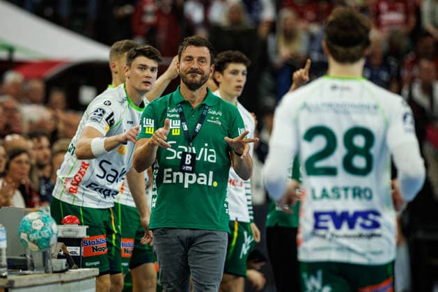 Opel HBL SG Flensburg Handewitt vs. FRISCH AUF Göppingen, October 3, 2026; Benjamin Matschke, Coach, Frisch auf Göppingen; Opel HBL SG Flensburg Handewitt vs. FRISCH AUF Göppingen, GGW Arena, October 3, 2026 Copyright: xBEAUTIFULxSPORTS MarioxM.xKobergx