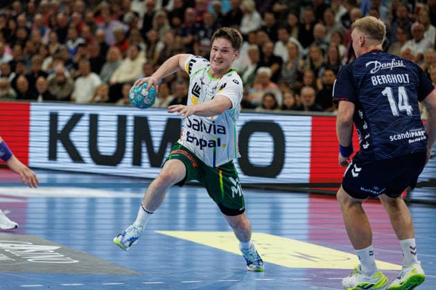 Opel HBL SG Flensburg Handewitt vs. FRISCH AUF Göppingen, October 3, 2026: Oskar Neudeck (No. 02), Frisch Auf Göppingen, vs. Emil Siersbaek Bergholt (No. 14), SG Flensburg Handewitt Opel HBL SG Flensburg Handewitt vs. FRISCH AUF Göppingen, GGW Arena on October 3, 2026 Copyright: xBEAUTIFULxSPORTS MarioxM.xKobergx
