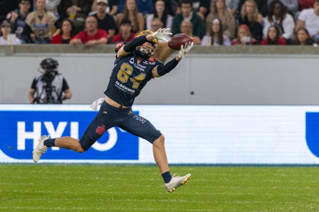 Janne Särkelä (Dresden Monarchs, 84 Wide Receiver) trying to catch the ball Dresden Monarchs vs Potsdam Royals, American Football, German Football League, Week 22, Championship Game, 2026, 03.10.2026, Dresden Rudolf Harbig Stadion Saxony Germany Copyright: xPFA SebastianxJustx