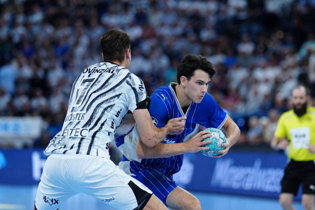 Julian Köster, THW Kiel, 07; Nikola Roganovic, VfL Gummersbach, 23 (GER); THW Kiel vs. VfL Gummersbach, Handball, 1st Bundesliga, Matchday 7, 2026–2027 Season, October 3, 2026 GER, THW Kiel vs. VfL Gummersbach, Handball, 1st Bundesliga, Matchday 7, 2026–2027 season, October 3, 2026 Kiel Copyright: xEibner-Pressefoto MarcelxvonxFehrnx EP_MFN