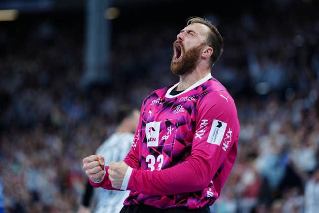 Celebration after a save by Andreas Wolff, THW Kiel, 33 GER, THW Kiel vs. VfL Gummersbach, Handball, 1st Bundesliga, Matchday 7, 2026–2027 Season, October 3, 2026 GER, THW Kiel vs. VfL Gummersbach, Handball, 1st Bundesliga, Matchday 7, 2026–2027 Season, October 3, 2026 Kiel Copyright: xEibner-Pressefoto MarcelxvonxFehrnx EP_MFN
