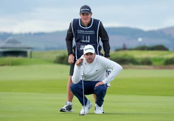 Casey Jarvis and his caddie line up a putt on the 9th green Alfred Dunhill Links Championship, Golf, Round 3, Old Course St Andrews, Scotland, UK, Scotland, UK - 03 Oct 2026 Scotland United Kingdom  Copyright: xStuartxWallace Shutterstockx 17184163aa