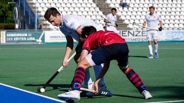 From left: Jossip Anzeneder (MHC), 11; Milo Thompson (BHC), 70; tackle, game play, duel, tackle, tackling, dynamic, action, 03 10 2026, Mannheim, Germany, hockey, 1st Bundesliga, men’s, Mannheimer HC vs. Berliner HC xozx
