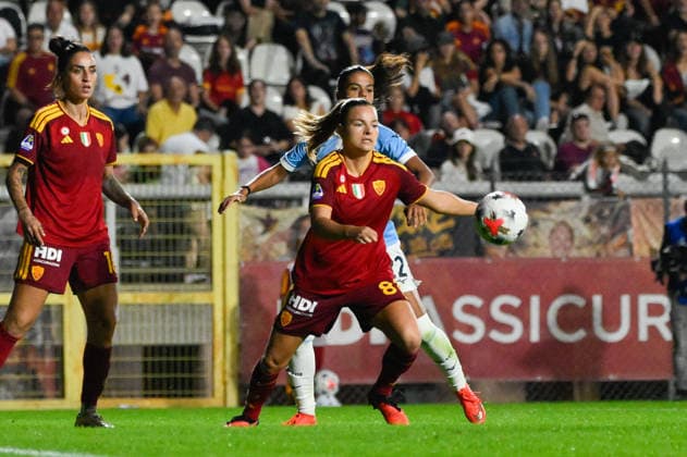 SOCCER - Women s Serie A - AS Roma vs. SS Lazio Women Photo by IPA ABACAPRESS.COM89265958 - AS Roma s Kayleigh Van Dooren during the 2026–2027 Serie A Women s Athora Italian Football Championship League match between AS Roma Women and SS Lazio Women at the Tre Fontane Stadium on October 3, 2026. Rome Italy  Copyright: xIPAxSport ABACAx