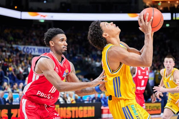 Mylik Wilson, Bamberg Baskets, 10; Jack Kayil, ALBA Berlin, 07; GER; ALBA Berlin vs. BMA 365 Bamberg Baskets; Men s Basketball; easy Credit BBL; 2026–27 Season; Matchday 4, October 3, 2026 GER, ALBA Berlin vs. BMA 365 Bamberg Baskets, Men s Basketball, easyCredit BBL, 2026–27 Season, Matchday 4, October 3, 2026 Berlin Copyright: xClaudiusxRauch,xEibner-Pressefotox xClaudiusxRauchx EP_CRH
