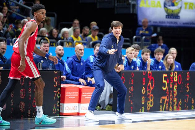 Pedro Calles, ALBA BERLIN, Head Coach; Mylik Wilson, Bamberg Baskets, 10, GER, ALBA Berlin vs. BMA 365 Bamberg Baskets, Men s Basketball, easy Credit BBL, 2026–27 Season, Matchday 4, October 3, 2026, GER, ALBA Berlin vs. BMA 365 Bamberg Baskets, Men s Basketball, easyCredit BBL, 2026–27 Season, Matchday 4, October 3, 2026, Berlin Copyright: xClaudiusxRauch,xEibner-Pressefotox xClaudiusxRauchx EP_CRH