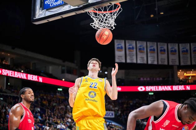 Nevio Bennefeld, ALBA Berlin, 22, GER, ALBA Berlin vs. BMA 365 Bamberg Baskets, Men s Basketball, easy Credit BBL, 2026–27 Season, Matchday 4, October 3, 2026, GER, ALBA Berlin vs. BMA 365 Bamberg Baskets, Men s Basketball, easyCredit BBL, 2026–27 Season, Matchday 4, October 3, 2026, Berlin Copyright: xClaudiusxRauch,xEibner-Pressefotox xClaudiusxRauchx EP_CRH