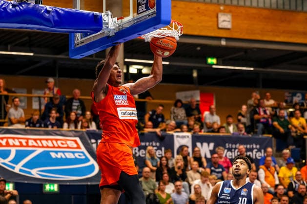 Meissa Faye of Ratiopharm Ulm, No. 11, with the ball at the basket, scores, GER, Syntainics MBC vs. Ratiopharm Ulm, basketball, 1st Bundesliga, Matchday 4, 2026–2027 season, October 3, 2026, GER, Syntainics MBC vs. Ratiopharm Ulm, Basketball, 1st Bundesliga, Matchday 4, 2026–2027 Season, October 3, 2026, Weissenfels Copyright: xEibner-Pressefoto LauraxRoemerx EP_LRR