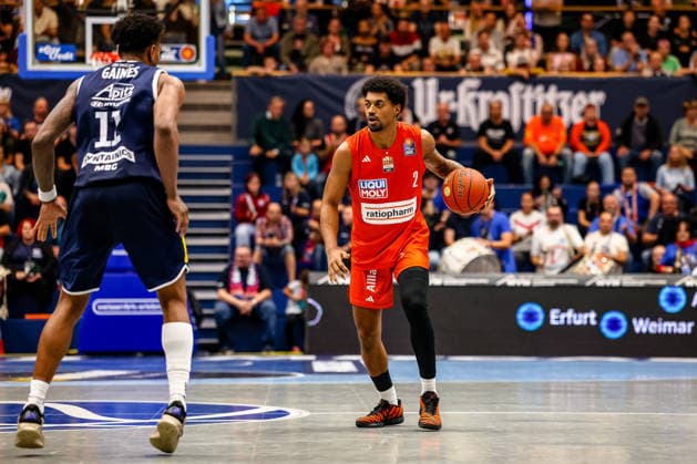 Ibi Watson Ratiopharm Ulm, 02 on the Ball, GER, Syntainics MBC vs. Ratiopharm Ulm, Basketball, 1st Bundesliga, Matchday 4, 2026–2027 Season, October 3, 2026, GER, Syntainics MBC vs. Ratiopharm Ulm, Basketball, 1st Bundesliga, Matchday 4, 2026–2027 Season, October 3, 2026, Weissenfels Copyright: xEibner-Pressefoto LauraxRoemerx EP_LRR