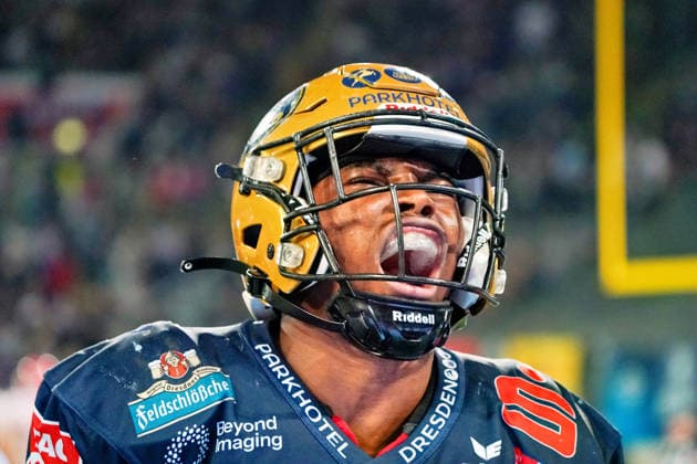 Tofunmi Lala of the Dresden Monarchs, No. 08 running back, celebrates with the Dresden crowd after scoring a point for the Monarchs. Dresden Monarchs vs. Potsdam Royals, American football, German Football League, GFL Bowl, 2026 season, October 3, 2026 Dresden Monarchs vs. Potsdam Royals, American football, German Football League, GFL Bowl, 2026 season, October 3, 2026 Dresden Copyright: xEibner-Pressefoto PiaxSchindlerx EP_PSR