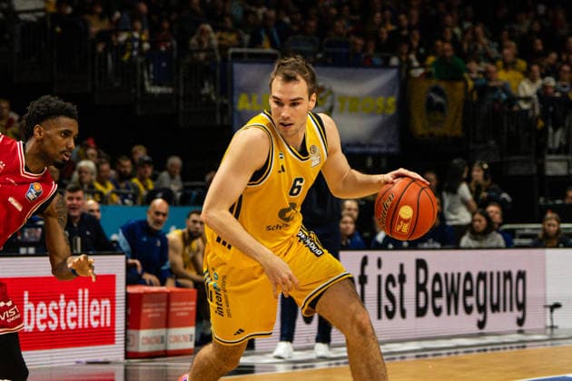 Malte Delow, October 3, 2026, Alba Berlin vs. Bamberg Baskets, Basketball, BBL, Uber Arena, Berlin. DFL regulations prohibit any use of photographs as image sequences and or quasi-video. Copyright: HMBxMedia xFinnxWeidmann