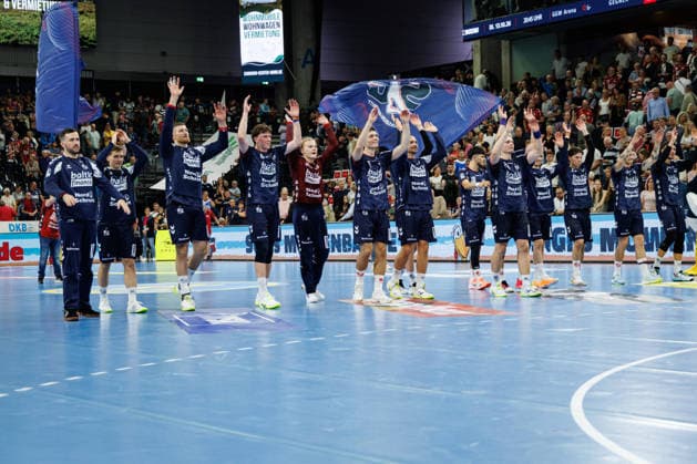 Opel HBL SG Flensburg Handewitt vs. FRISCH AUF Göppingen, Oct. 3, 2026: Celebrations after the victory. SG Flensburg Handewitt Opel HBL SG Flensburg Handewitt vs. FRISCH AUF Göppingen, GGW Arena on Oct. 3, 2026 Copyright: xBEAUTIFULxSPORTS MarioxM.xKobergx