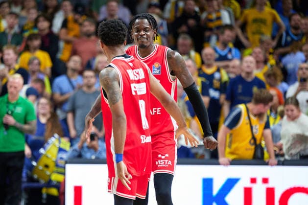 Bamberg Baskets Celebrate Victory, Mylik Wilson (Bamberg Baskets), 10, Trevon Scott (Bamberg Baskets), 13, GER, ALBA Berlin vs. BMA 365 Bamberg Baskets, Men s Basketball, easy Credit BBL, 2026–27 Season, Matchday 4, October 3, 2026 GER, ALBA Berlin vs. BMA 365 Bamberg Baskets, Men s Basketball, easyCredit BBL, 2026–27 Season, Matchday 4, October 3, 2026 Berlin Copyright: xClaudiusxRauch,xEibner-Pressefotox xClaudiusxRauchx EP_CRH