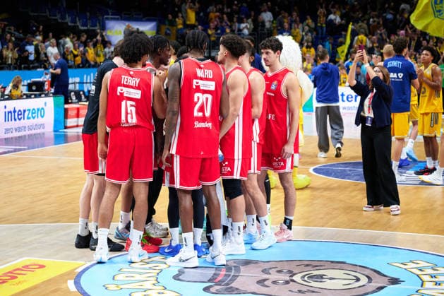 Bamberg Baskets Celebrate Victory, GER, ALBA Berlin vs. BMA 365 Bamberg Baskets, Men s Basketball, easy Credit BBL, 2026–27 Season, Matchday 4, October 3, 2026 GER, ALBA Berlin vs. BMA 365 Bamberg Baskets, Men s Basketball, easyCredit BBL, 2026–27 Season, Matchday 4, October 3, 2026 Berlin Copyright: xClaudiusxRauch,xEibner-Pressefotox xClaudiusxRauchx EP_CRH