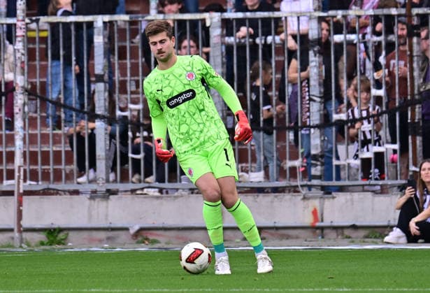 October 3, 2026, GER Soccer, Men, Bundesliga, Friendly Match, 2026–2027 Season, Hamburg, FC St. Pauli vs. Borussia Mönchengladbach, individual play, landscape orientation, goalkeeper Ben Voll, Pauli 01. DFB and DFL regulations prohibit any use of photographs as image sequences and or quasi-video. Hamburg Millerntorstadion, Hamburg, Germany Copyright: xnordphotoxGmbH xWitkex
