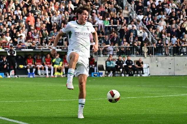 October 3, 2026, GER Soccer, Men, Bundesliga, Friendly Match, 2026–2027 Season, Hamburg, FC St. Pauli vs. Borussia Mönchengladbach, Individual Play, Landscape Orientation, Philipp Sander, BMG Gladbach 16. DFB and DFL regulations prohibit any use of photographs as image sequences and or quasi-video. Hamburg, Millerntorstadion, Hamburg, Germany Copyright: xnordphotoxGmbH xWitkex