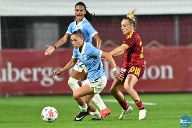 SOCCER - Women s Serie A - AS Roma vs. SS Lazio Women Photo by IPA ABACAPRESS.COM89267021 - Megan Connolly of S.S. Lazio and Giada Greggi of A.S. Roma during the Serie A Women’s league match between Roma and Lazio, the AS Roma vs. S.S. Lazio Women’s match in the Italian Serie A Women’s league in Rome, Italy, on October 3, 2026 Rome Italy  Copyright: xIPAxSport ABACAx
