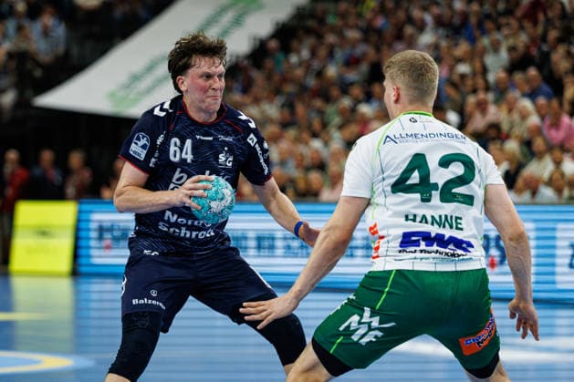 Opel HBL SG Flensburg Handewitt vs. FRISCH AUF Göppingen, October 3, 2026, Lasse Kjaer Moller No. 64, SG Flensburg Handewitt vs. Martin Hanne No. 42, Frisch auf Göppingen Opel HBL SG Flensburg Handewitt vs. FRISCH AUF Göppingen, GGW Arena on October 3, 2026 Copyright: xBEAUTIFULxSPORTS MarioxM.xKobergx