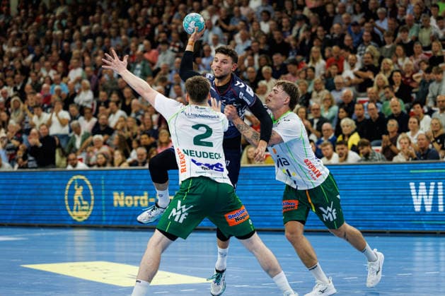 Opel HBL SG Flensburg Handewitt vs. FRISCH AUF Göppingen, October 3, 2026, Marko Grgic No. 17, SG Flensburg Handewitt on the attack Opel HBL SG Flensburg Handewitt vs. FRISCH AUF Göppingen, GGW Arena on October 3, 2026 Copyright: xBEAUTIFULxSPORTS MarioxM.xKobergx