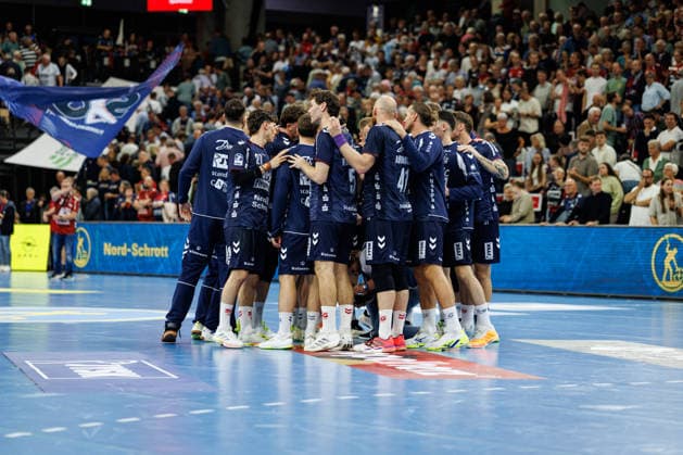 Opel HBL SG Flensburg Handewitt vs. FRISCH AUF Göppingen, Oct. 3, 2026: Celebrations after the victory. SG Flensburg Handewitt Opel HBL SG Flensburg Handewitt vs. FRISCH AUF Göppingen, GGW Arena, Oct. 3, 2026 Copyright: xBEAUTIFULxSPORTS MarioxM.xKobergx