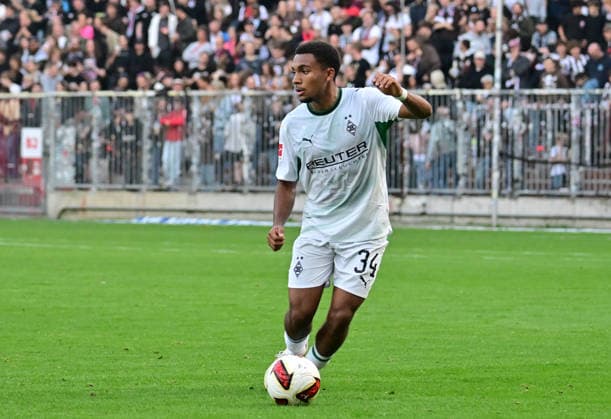 October 3, 2026, GER Soccer, Men, Bundesliga, Friendly Match, 2026–2027 Season, Hamburg, FC St. Pauli vs. Borussia Mönchengladbach, Individual Play, Landscape Orientation, Mathieu Nguefack, BMG Gladbach 34. DFB and DFL regulations prohibit any use of photographs as image sequences and or quasi-video. Hamburg, Millerntorstadion, Hamburg, Germany Copyright: xnordphotoxGmbH xWitkex