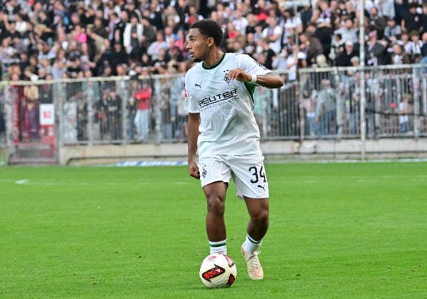October 3, 2026, GER Soccer, Men, Bundesliga, Friendly Match, 2026–2027 Season, Hamburg, FC St. Pauli vs. Borussia Mönchengladbach, Individual Play, Landscape Orientation, Mathieu Nguefack, BMG Gladbach 34. DFB and DFL regulations prohibit any use of photographs as image sequences and or quasi-video. Hamburg, Millerntorstadion, Hamburg, Germany Copyright: xnordphotoxGmbH xWitkex