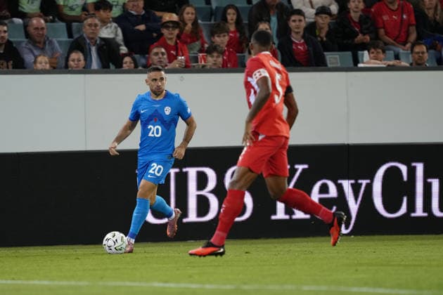 Luzern, Switzerland - October 03: Aljosa Matko (20 SLO) against Manuel Akanji (5 SUI) during the UEFA Nations League match between Switzerland and Slovenia at thermoplan arena on October 03, 2026 in Luzern, Switzerland. Copyright: xKjetilxWaberx xSPPx Sportspressphoto_SPR244732