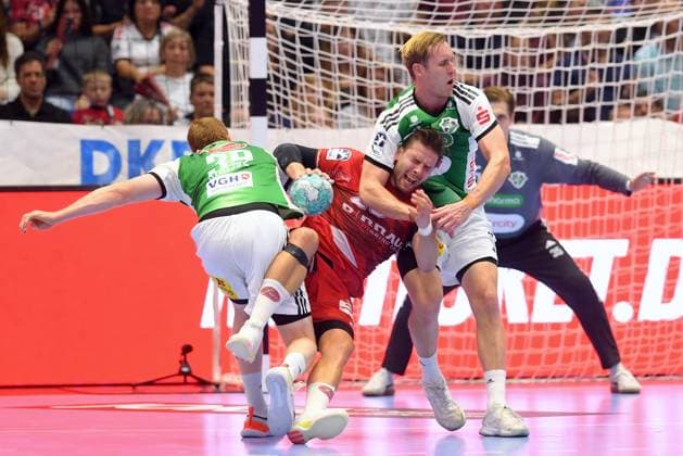 Olle Forsell Schefvert, MT Melsungen 25 (on the ball), Lukas Stutzke, TSV Hannover Burgdorf 39 (L), Marian Michalczik, TSV Hannover Burgdorf 22, GER, MT Melsungen vs. TSV Hannover Burgdorf, Handball, 1st Bundesliga, Matchday 7, 2026–2027 season, October 3, 2026, GER, MT Melsungen vs. Hannover Burgdorf, Handball, 1st Bundesliga, Matchday 7, 2026–2027 Season, October 3, 2026, Kassel Copyright: xEibner-Pressefotox xRolandxSippelx EP_RSL