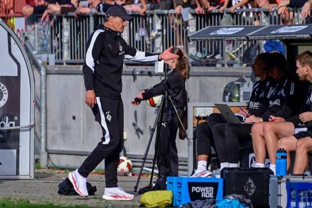 Alexander Blessin, Coach, Gladbach, Germany; Hamburg, Millerntor Stadium; Soccer; Bundesliga 1 and 2; FC St. Pauli, Borussia Mönchengladbach