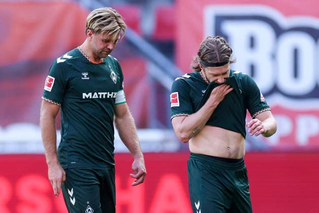 Niclas Fuellkrug of Werder Bremen and Mitchell Weiser of Werder Bremen look disappointed during the friendly match between FC Twente Enschede and Werder Bremen at De Grolsch Veste on October 2, 2026, in Enschede, Netherlands Photo by Marco Steinbrenner, DeFodi Images Niclas Fuellkrug of Werder Bremen and Mitchell Weiser of Werder Bremen look dejected during the friendly match between FC Twente Enschede and Werder Bremen at De Grolsch Veste on October 2, 2026, in Enschede, Netherlands. Photo by Marco Steinbrenner, DeFodi Images. Photo by Marco Steinbrenner, DeFodi Images.