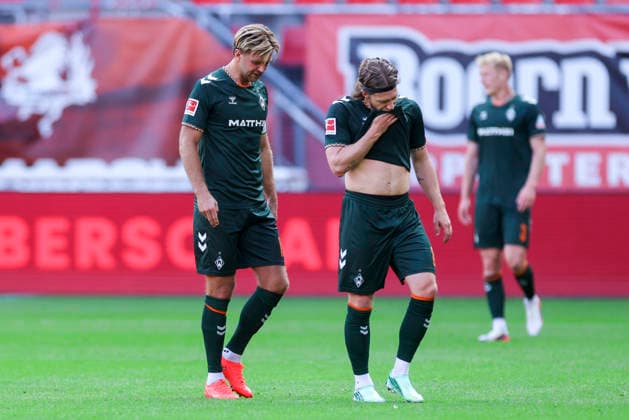 Niclas Fuellkrug of Werder Bremen and Mitchell Weiser of Werder Bremen look disappointed during the friendly match between FC Twente Enschede and Werder Bremen at De Grolsch Veste on October 2, 2026, in Enschede, Netherlands Photo by Marco Steinbrenner, DeFodi Images Niclas Fuellkrug of Werder Bremen and Mitchell Weiser of Werder Bremen look dejected during the friendly match between FC Twente Enschede and Werder Bremen at De Grolsch Veste on October 2, 2026, in Enschede, Netherlands. Photo by Marco Steinbrenner, DeFodi Images. Photo by Marco Steinbrenner, DeFodi Images.