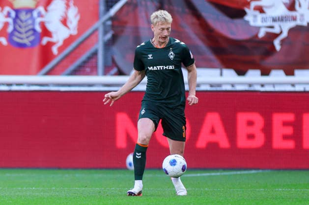 Oskar Wojcik of Werder Bremen controls the ball during the friendly match between FC Twente Enschede and Werder Bremen at De Grolsch Veste on October 2, 2026, in Enschede, Netherlands Photo by Marco Steinbrenner DeFodi Images Oskar Wojcik of Werder Bremen controls the ball during the friendly match between FC Twente Enschede and Werder Bremen at De Grolsch Veste on October 2, 2026, in Enschede, Netherlands. Photo by Marco Steinbrenner, DeFodi Images. Photo by Marco Steinbrenner, DeFodi Images.