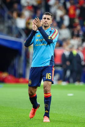 October 3, 2026, Oviedo, Asturias, Spain: Rodri of Spain greets the supporters during the UEFA Nations League 2026 27 group phase match between Spain and Czech Republic at Carlos Tartiere stadium on October 03, 2026, in Oviedo, Spain. Oviedo Spain - ZUMAa181 20261003_zaa_a181_071 Copyright: xIrinaxR.xHx