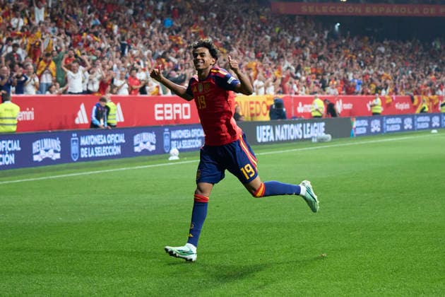 Spain - Czech Republic - UEFA Nations League 2026 27 OVIEDO, SPAIN - OCTOBER 3: Lamine Yamal of Spain celebrates after scoring his team s first goal during the UEFA Nations League 2026 27 group phase match between Spain and Czech Republic at the Carlos Tartiere Stadium on October 3, 2026 in Oviedo, Spain. (Photo by Diego Simon Photo Players Images Magara Press) Oviedo Carlos Tartiere Espana Copyright: xDiegoxSimonx
