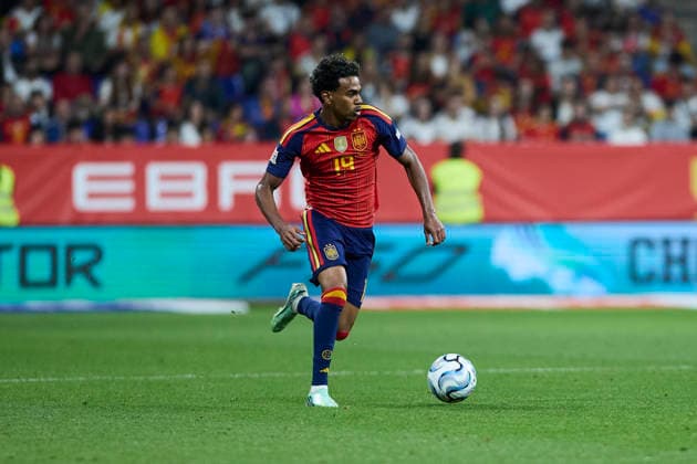 Spain - Czech Republic - UEFA Nations League 2026 27 OVIEDO, SPAIN - OCTOBER 3: Lamine Yamal of Spain runs with the ball during the UEFA Nations League 2026 27 group phase match between Spain and Czech Republic at the Carlos Tartiere Stadium on October 3, 2026 in Oviedo, Spain. (Photo by Diego Simon Photo Players Images Magara Press) Oviedo Carlos Tartiere Espana Copyright: xDiegoxSimonx