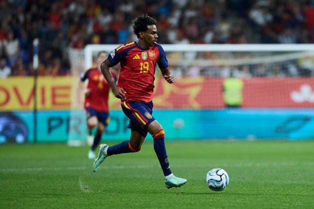 Spain - Czech Republic - UEFA Nations League 2026 27 OVIEDO, SPAIN - OCTOBER 3: Lamine Yamal of Spain runs with the ball during the UEFA Nations League 2026 27 group phase match between Spain and Czech Republic at the Carlos Tartiere Stadium on October 3, 2026 in Oviedo, Spain. (Photo by Diego Simon Photo Players Images Magara Press) Oviedo Carlos Tartiere Espana Copyright: xDiegoxSimonx